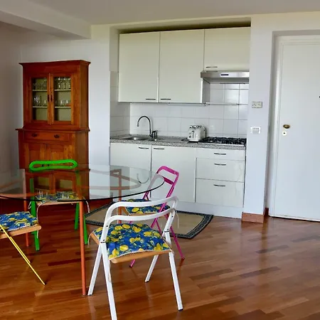 A.a.u.t Preli Apartment *